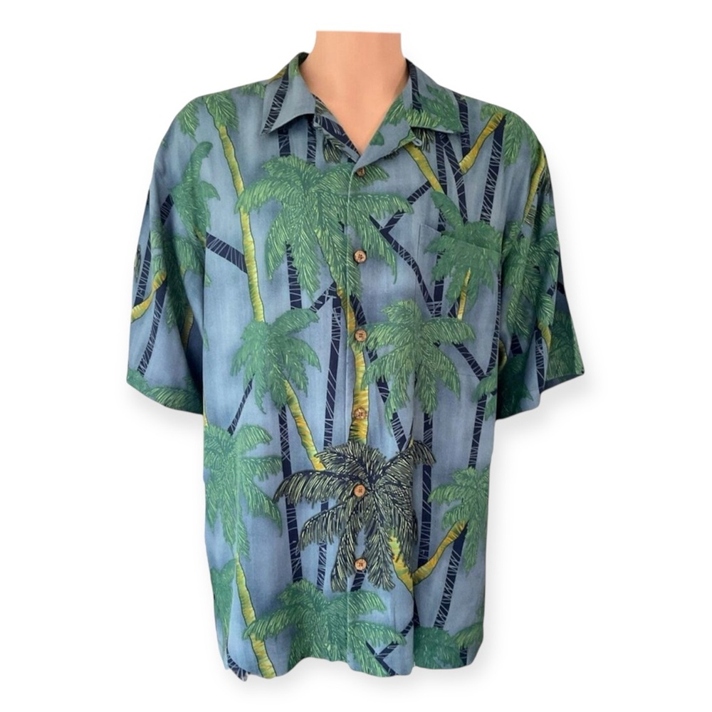 Vintage Tommy Bahama Mens Hawaiian Shirt 100% Silk Palms Beach Short Sleeve M